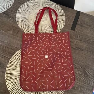 Lululemon Holiday Reusable Tote Bag Maroon/Large-Brand New